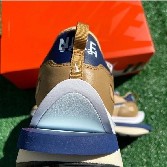 Nike x Sacai Vaporwaffle "Sesame Blue" - Picture 8 of 8